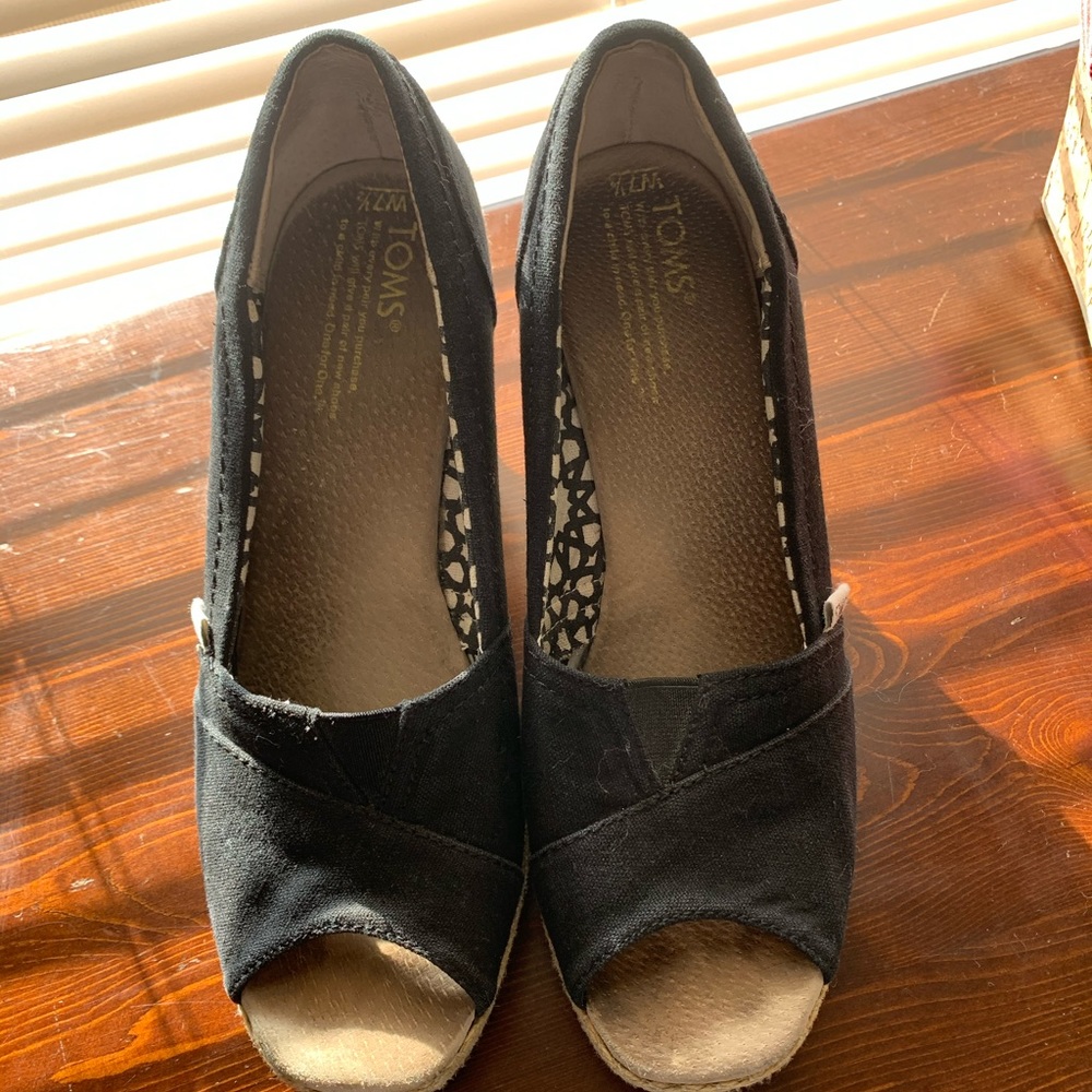 Women’s Tom Wedges.